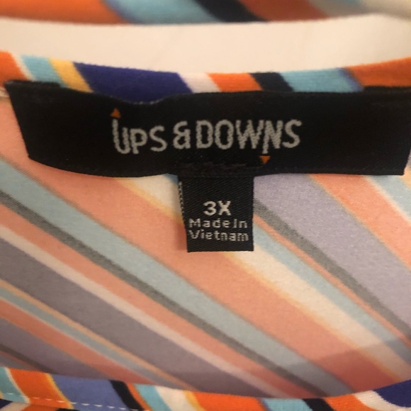 Bright Multicolor Front Tie Open Shoulder Top🌸 - Picture 4 of 5